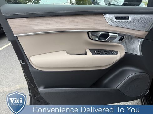 New 2026 Volvo XC90 T8 Ultra w/ Lounge Package AWD/4WD image 11