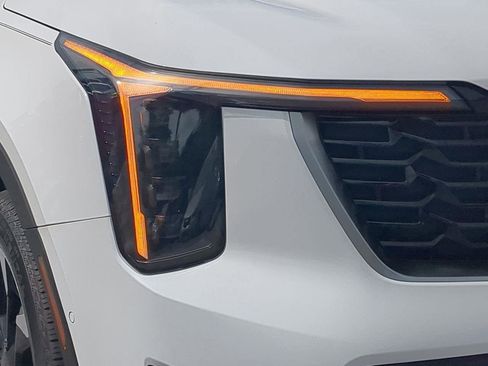 New 2026 Kia Sorento SX image 9