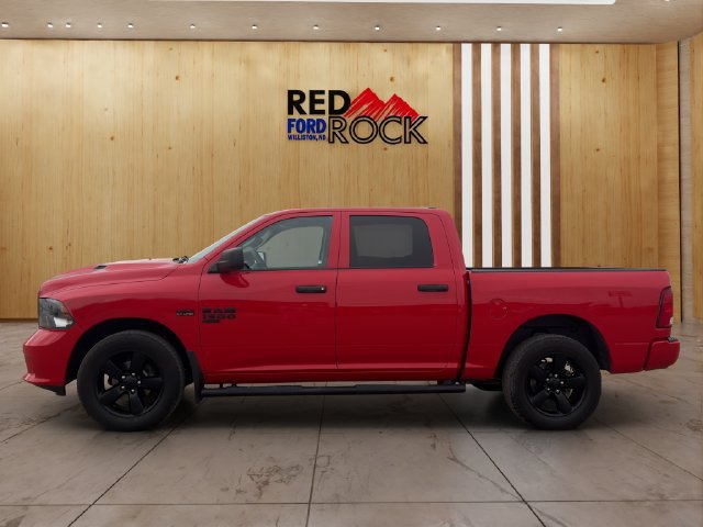 Used 2022 RAM 1500 Express w/ Wheel & Sound Group AWD/4WD image 3