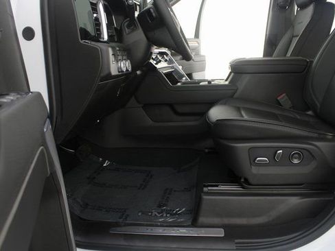 New 2026 GMC Sierra 3500 Denali w/ Denali Reserve Package image 21