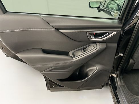 Used 2023 Subaru Forester Premium image 27