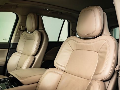 Used 2022 Lincoln Aviator Grand Touring w/ Equipment Group 301A image 22