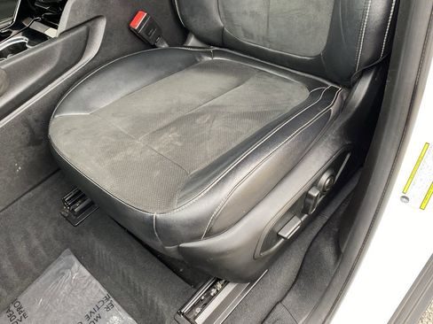 Used 2023 Jeep Grand Cherokee Altitude image 23