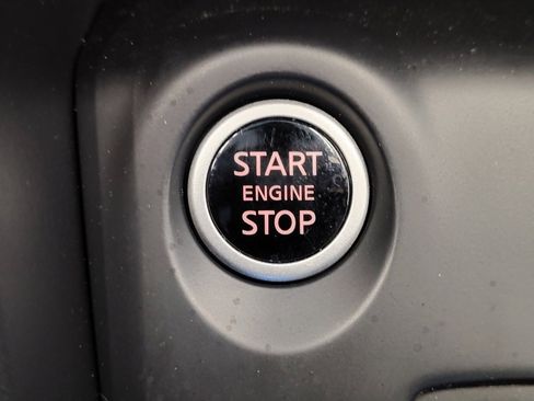 Certified 2025 Nissan Kicks Play S image 31