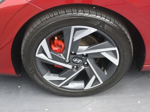 Used 2025 Hyundai Elantra Sport FWD image 9