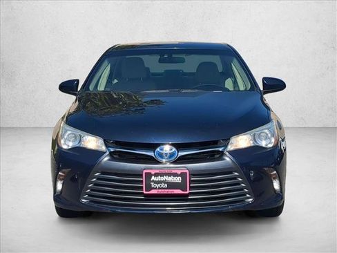 Used 2015 Toyota Camry LE image 2