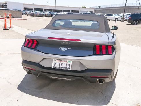 Used 2025 Ford Mustang Convertible RWD image 8