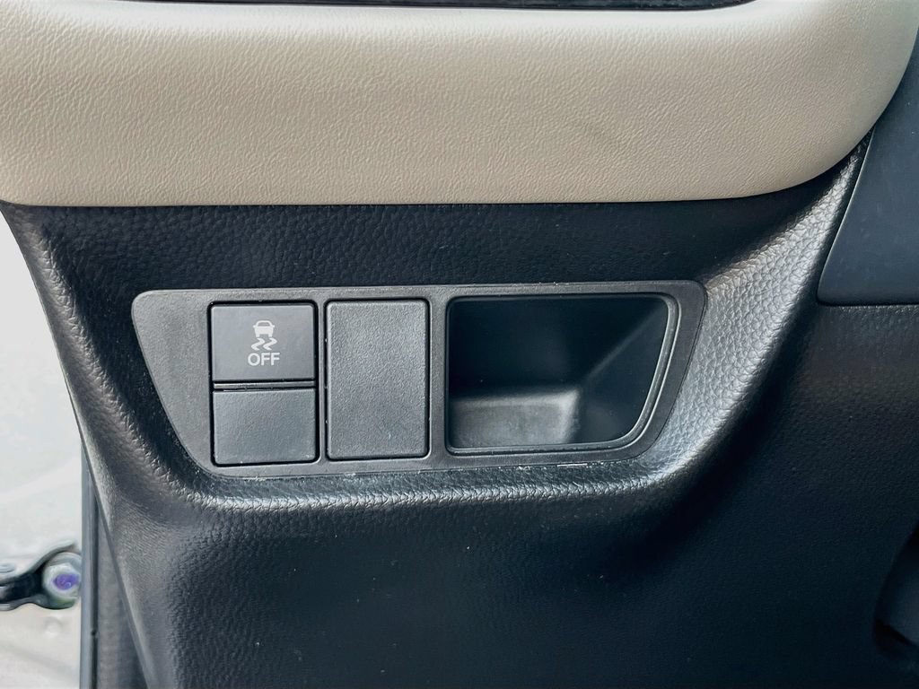 Used 2025 Honda HR-V EX-L image 10