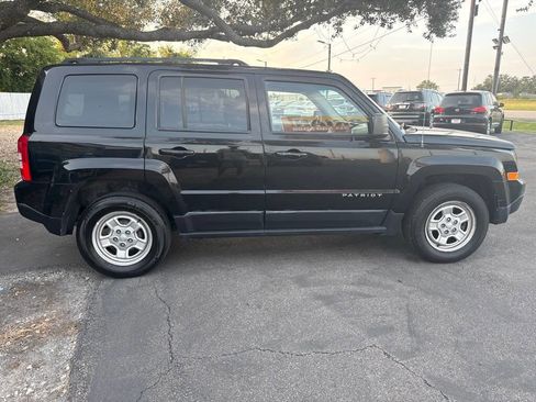 Used 2017 Jeep Patriot Sport w/ Power Value Group image 7