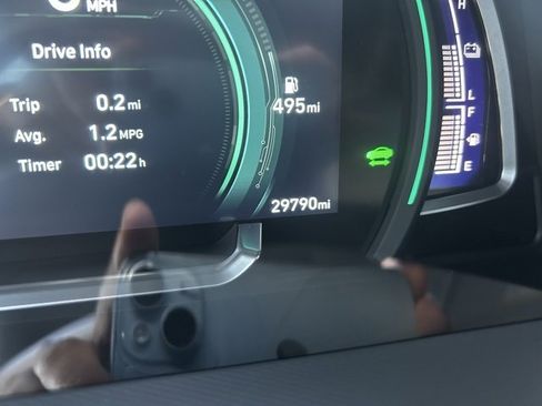 Used 2022 Hyundai Ioniq SE image 26