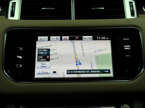 Used 2014 Land Rover Range Rover Sport HSE AWD/4WD image 34
