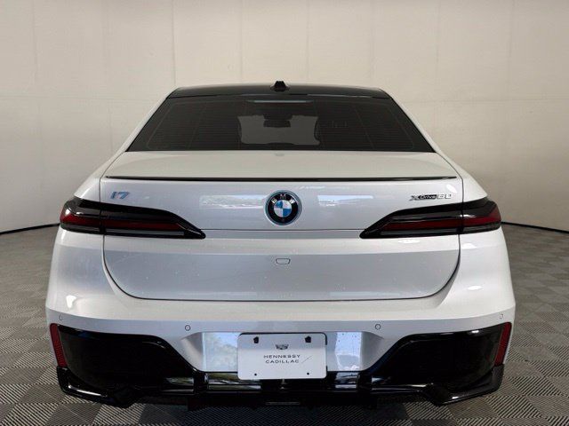 Used 2024 BMW i7 xDrive60 AWD/4WD image 8