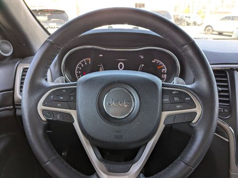 Used 2014 Jeep Grand Cherokee Limited w/ Trailer Tow Group IV AWD/4WD image 16