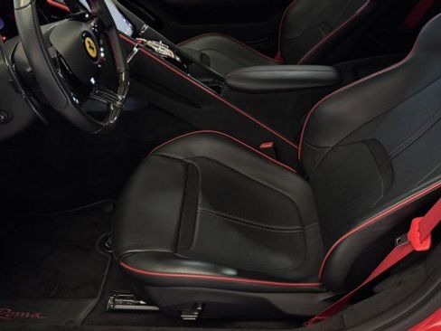 Used 2021 Ferrari Roma image 15