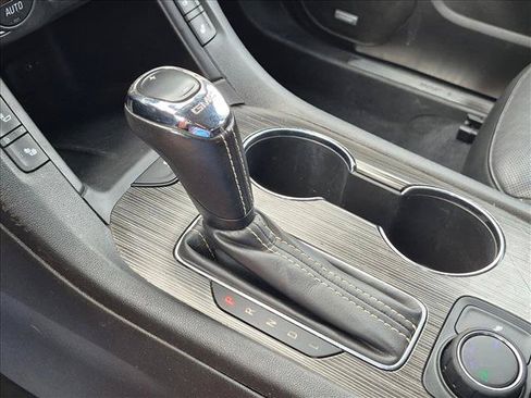 Used 2019 GMC Acadia SLT FWD image 12