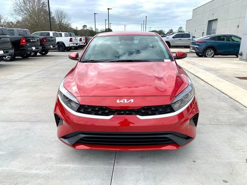 Used 2024 Kia Forte LXS w/ LXS Technology Package image 3