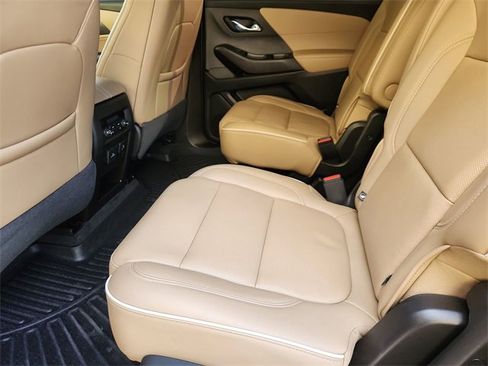Certified 2023 Chevrolet Traverse Premier image 25