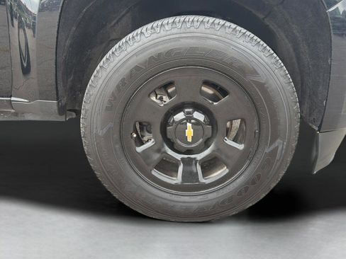 Used 2022 Chevrolet Colorado W/T AWD/4WD image 25