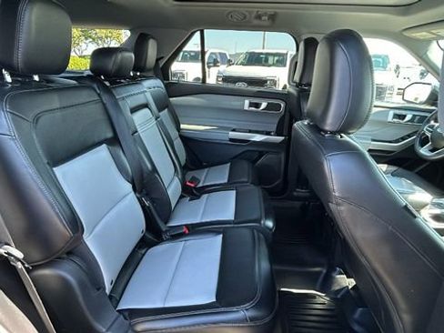 Certified 2022 Ford Explorer XLT w/ Equipment Group 202A image 13