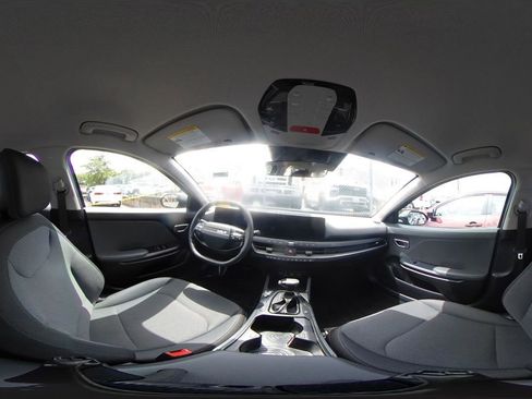 Used 2025 Kia K4 FWD image 41