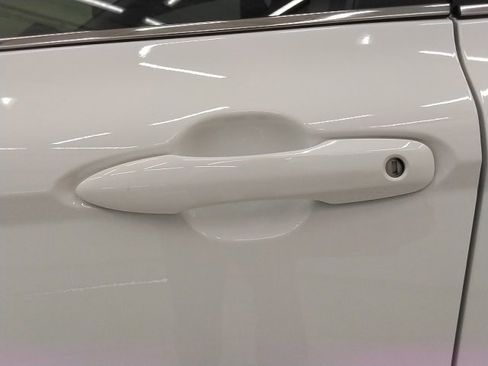 Used 2024 Toyota Camry SE image 18