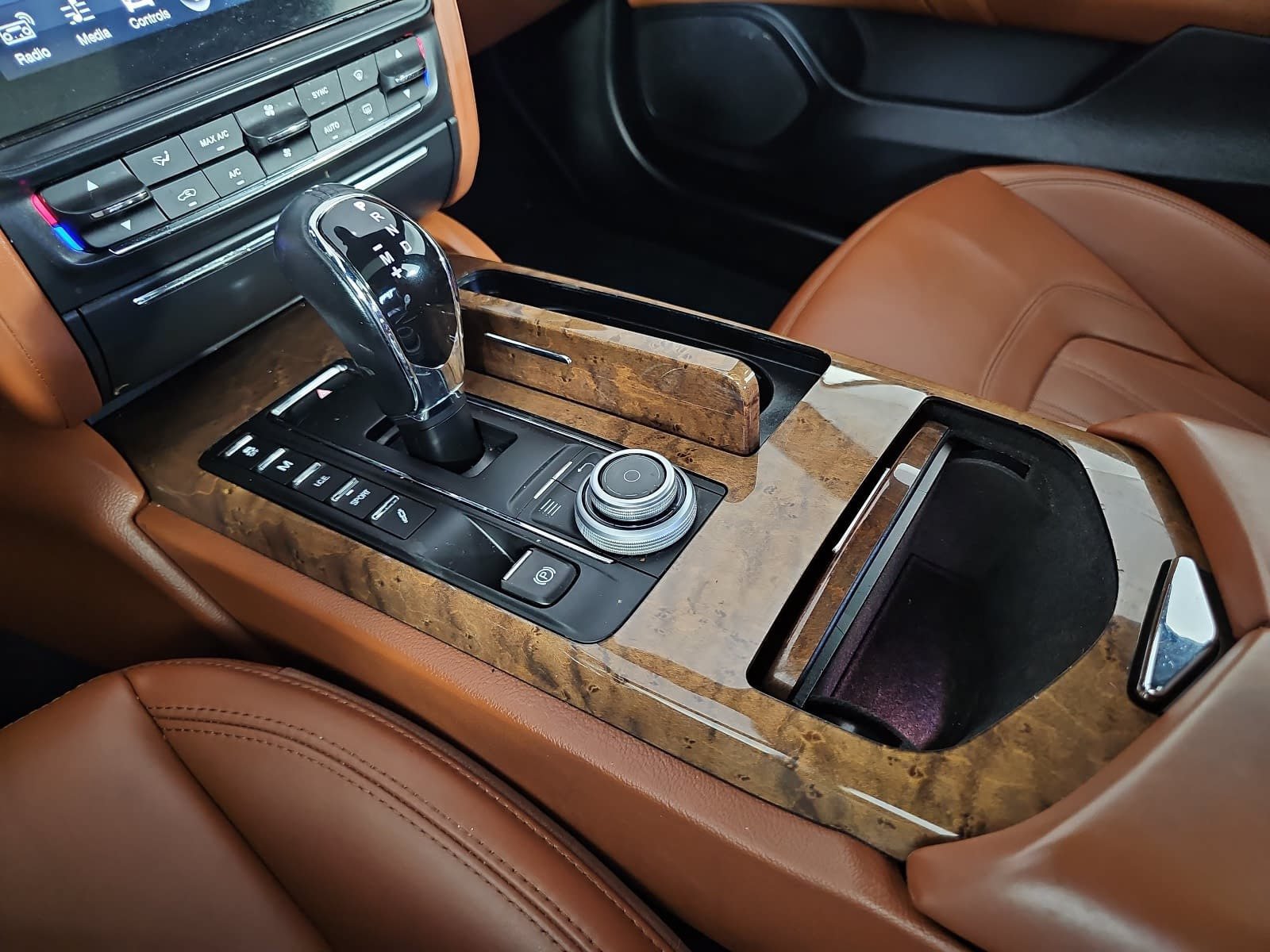 Used 2018 Maserati Quattroporte S GranLusso Q4 AWD/4WD image 25