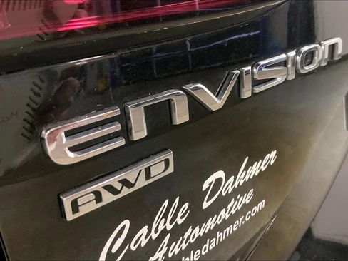 Used 2025 Buick Envision Preferred image 8