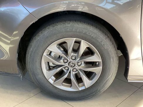 Certified 2024 Toyota Sienna LE FWD image 12