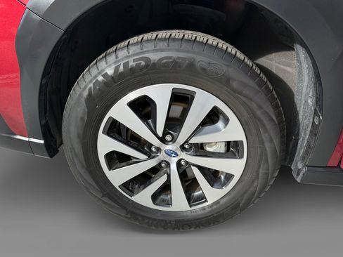 Used 2023 Subaru Outback Premium image 9