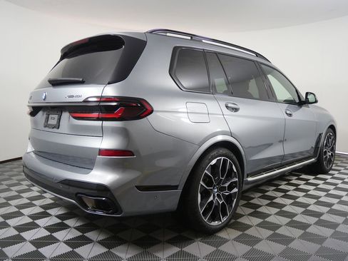 Certified 2024 BMW X7 xDrive40i w/ Executive Package AWD/4WD image 3