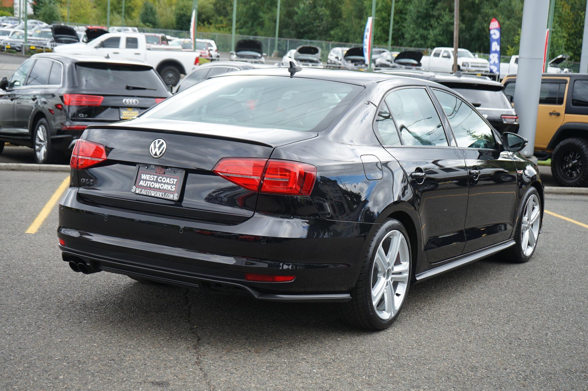 Used 2016 Volkswagen Jetta GLI SE FWD image 5