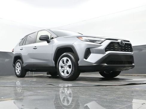 Used 2025 Toyota RAV4 LE FWD image 22