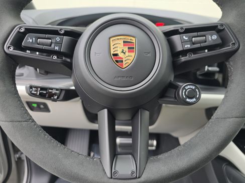 New 2026 Porsche Cayenne GTS image 18