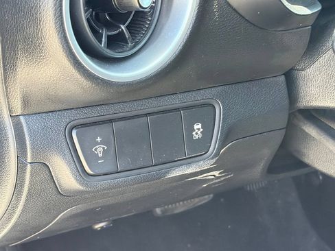Used 2024 Kia Forte LXS FWD image 7