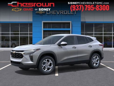 New 2026 Chevrolet Trax LS w/ LS Convenience Package image 2