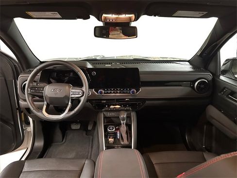 Used 2024 Chevrolet Colorado Z71 w/ Z71 Convenience Package 2 image 22