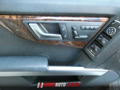 Used 2012 Mercedes-Benz GLK 350 4MATIC image 51