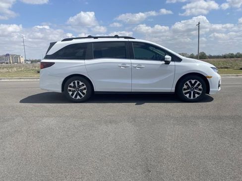 New 2026 Honda Odyssey EX-L image 6