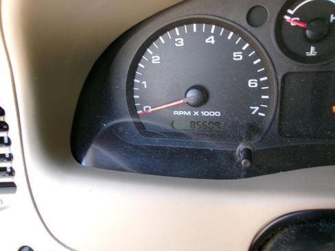 Used 2004 Ford Ranger XL image 2