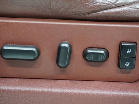 Used 2014 Ford F150 King Ranch w/ King Ranch Luxury Package AWD/4WD image 16