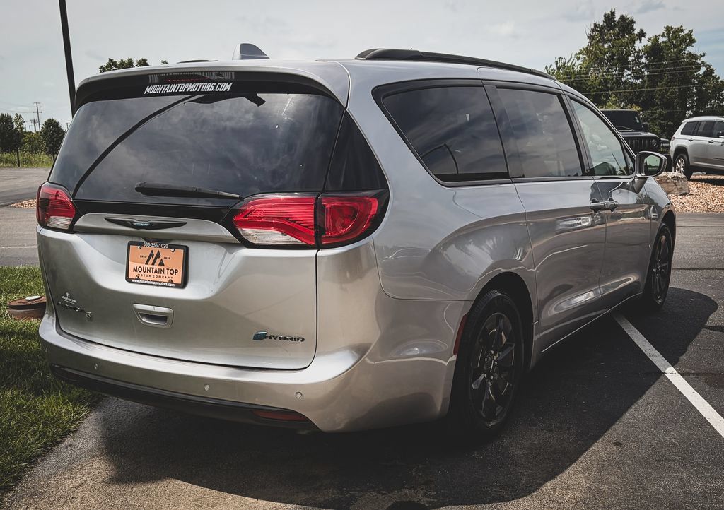 Used 2019 Chrysler Pacifica Limited w/ S Appearance Package FWD image 34