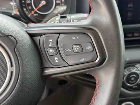 Used 2024 Jeep Wrangler Unlimited Rubicon AWD/4WD image 23