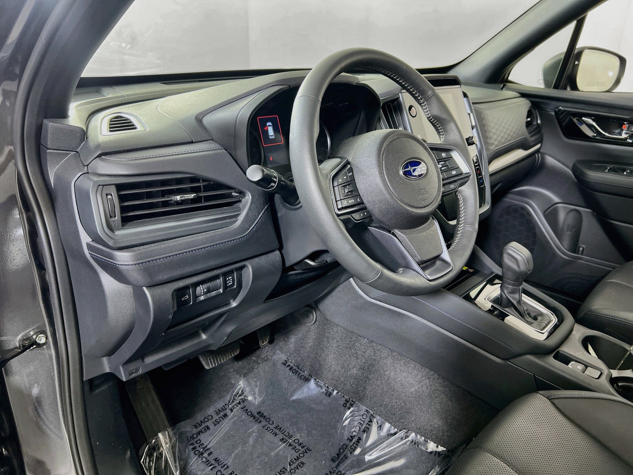 Used 2025 Subaru Forester Limited AWD/4WD image 9