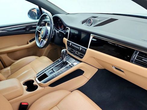 Used 2020 Porsche Macan w/ Premium Package Plus AWD/4WD image 24