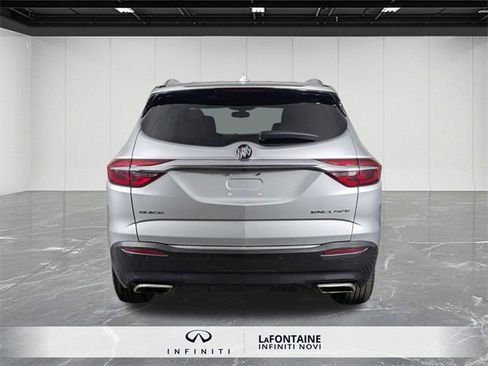 Used 2018 Buick Enclave Essence image 4