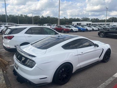 Used 2018 Ford Mustang Shelby GT350 w/ Convenience Package image 5