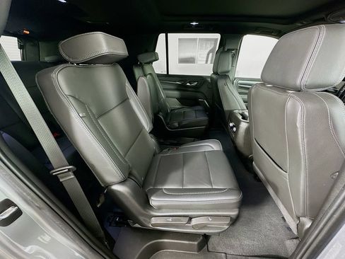 Used 2023 GMC Yukon Denali AWD/4WD image 37