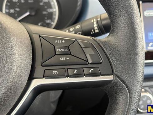 Used 2025 Nissan Versa SV FWD image 30