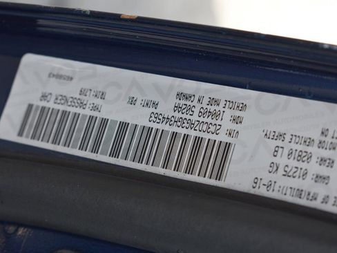 Used 2016 Dodge Challenger SXT image 31