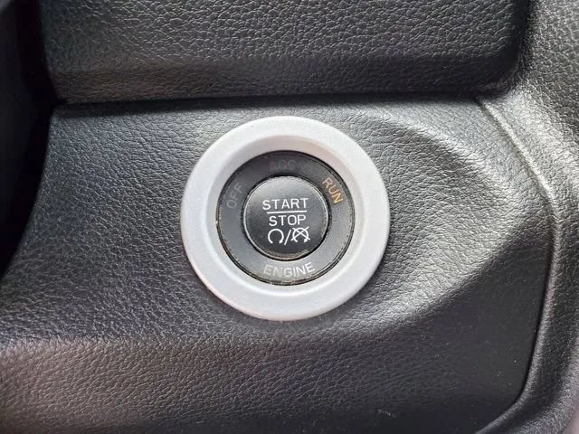 Used 2014 RAM 2500 Limited AWD/4WD image 29